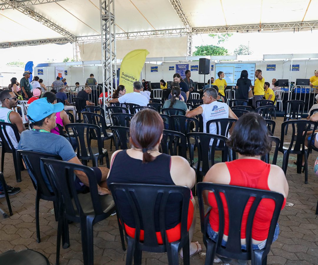 Com mais de 2 mil atendimentos, Carreta da Inclusão leva cidadania e acessibilidade a Brazlândia