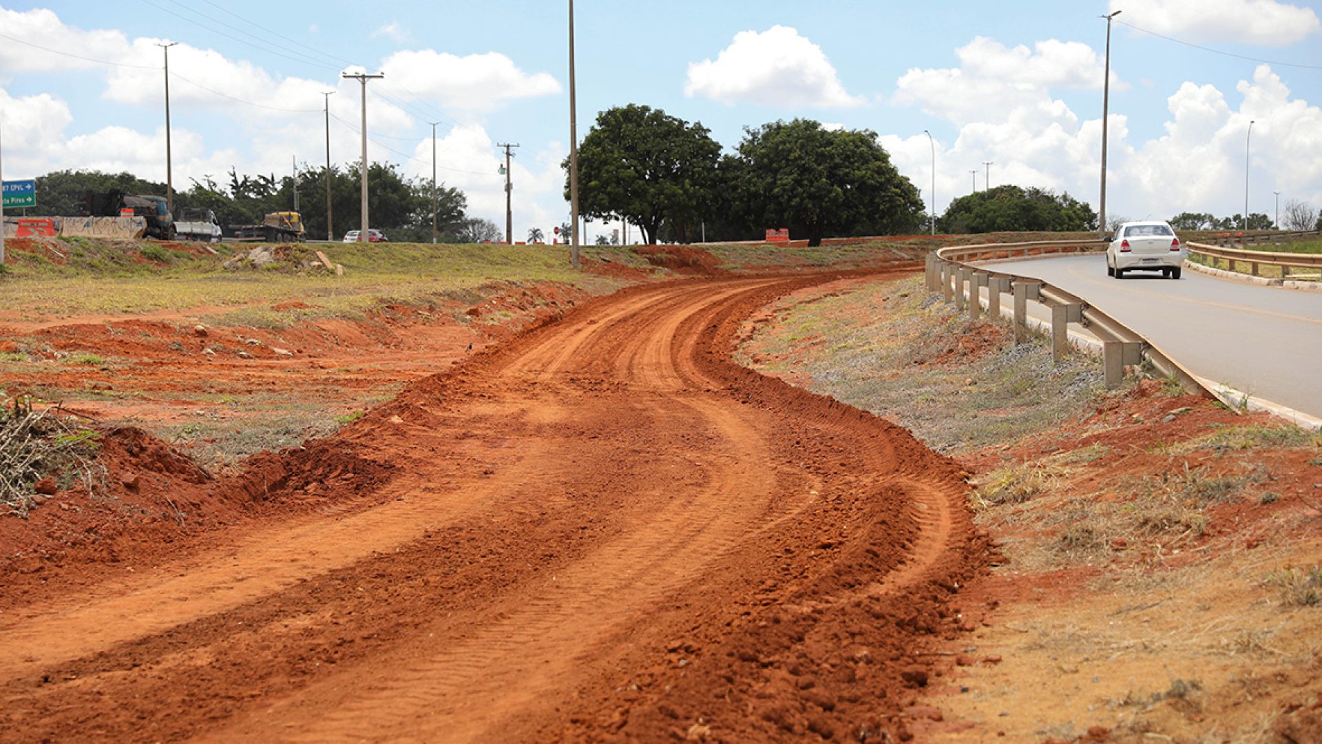 GDF investe R$ 2 milhões na construção de 10 km de ciclovia para ligar Estrutural à Cidade do Automóvel