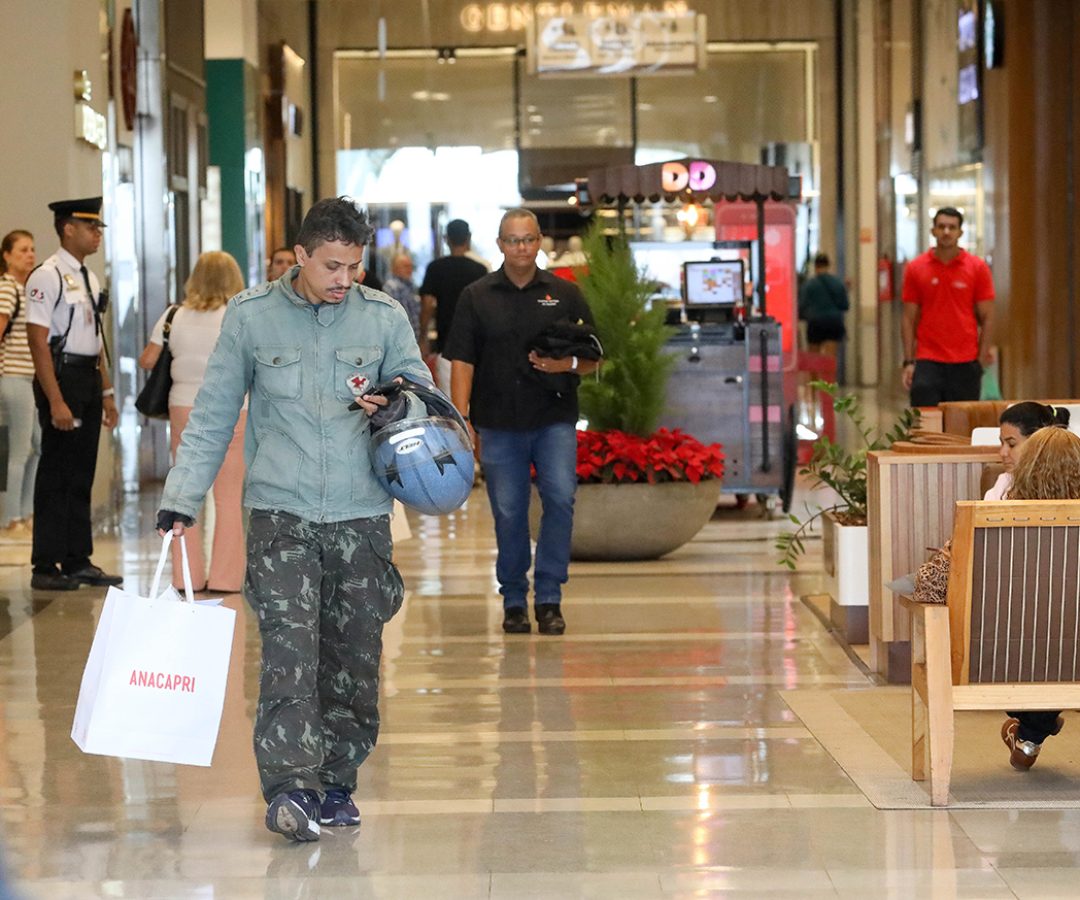 Procon-DF orienta consumidores na hora das compras de Natal