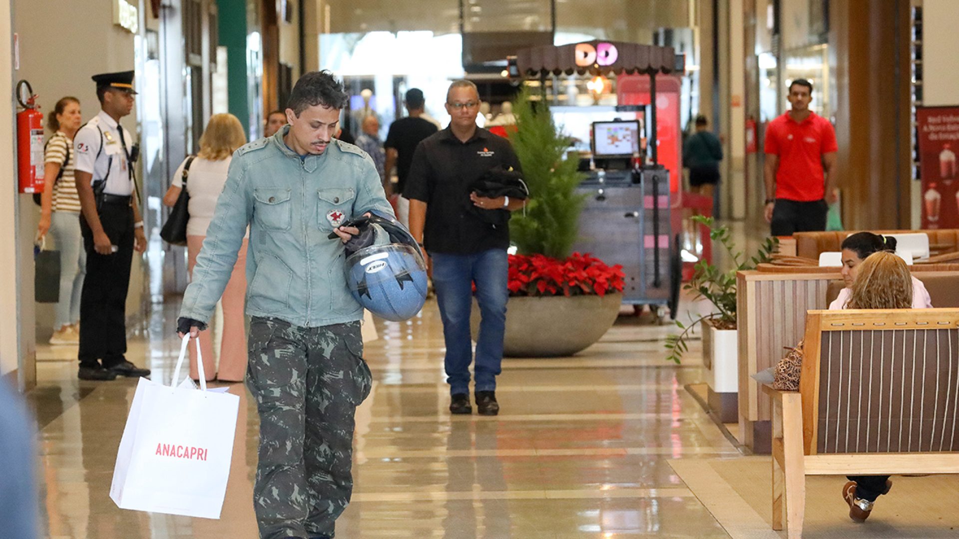 Procon-DF orienta consumidores na hora das compras de Natal