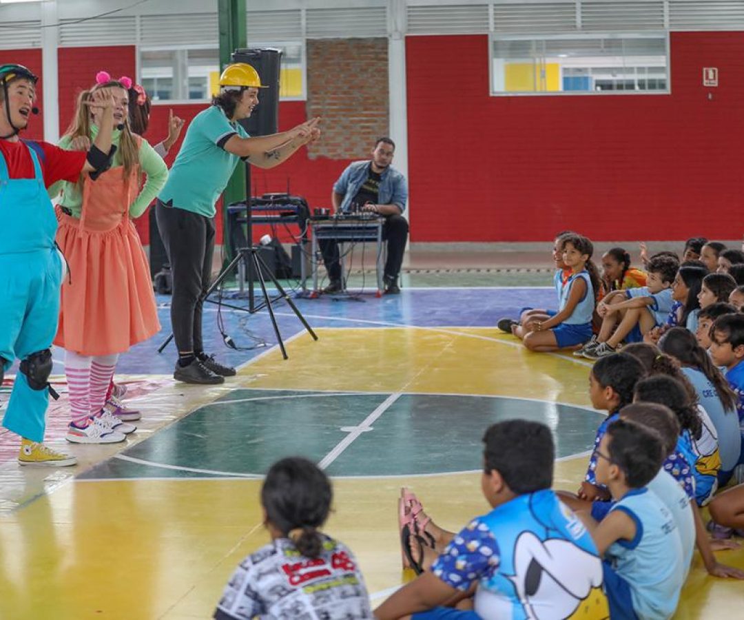 Estudantes de Ceilândia aprendem sobre segurança e cidadania no trânsito em ação educativa do Detran-DF
