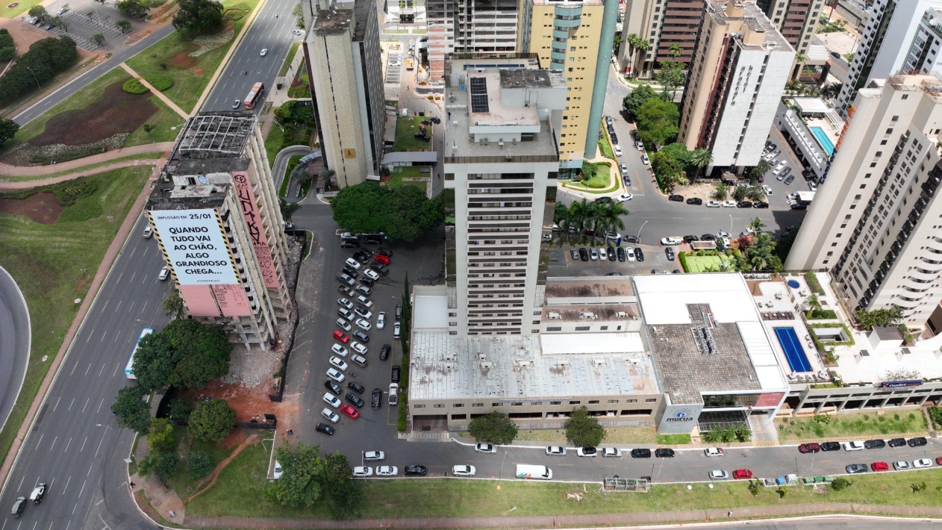 Vigilância alerta para riscos de poeira na implosão do Torre Palace