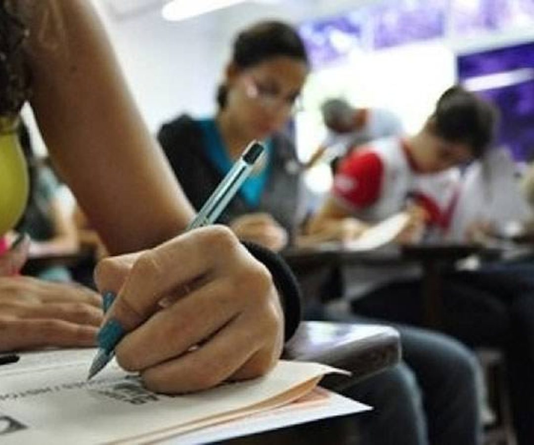 Enem: candidata encontra reportagem assinada por ela em questão: ‘Fiquei com medo de errar’