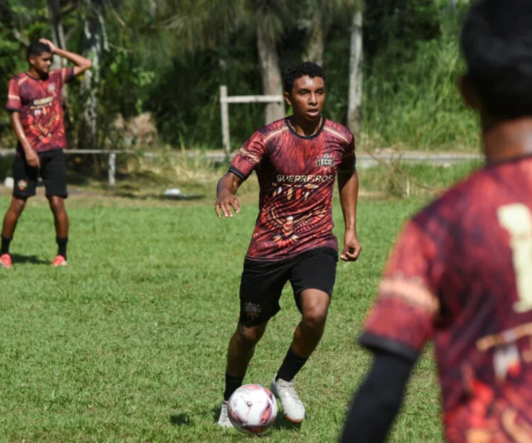 Primeiro time 100% indígena estreia no futebol profissional brasileiro