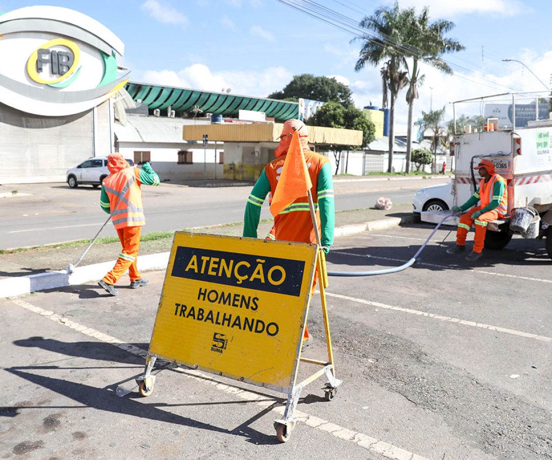 Feira dos Importados adota limpeza semanal pelo GDF