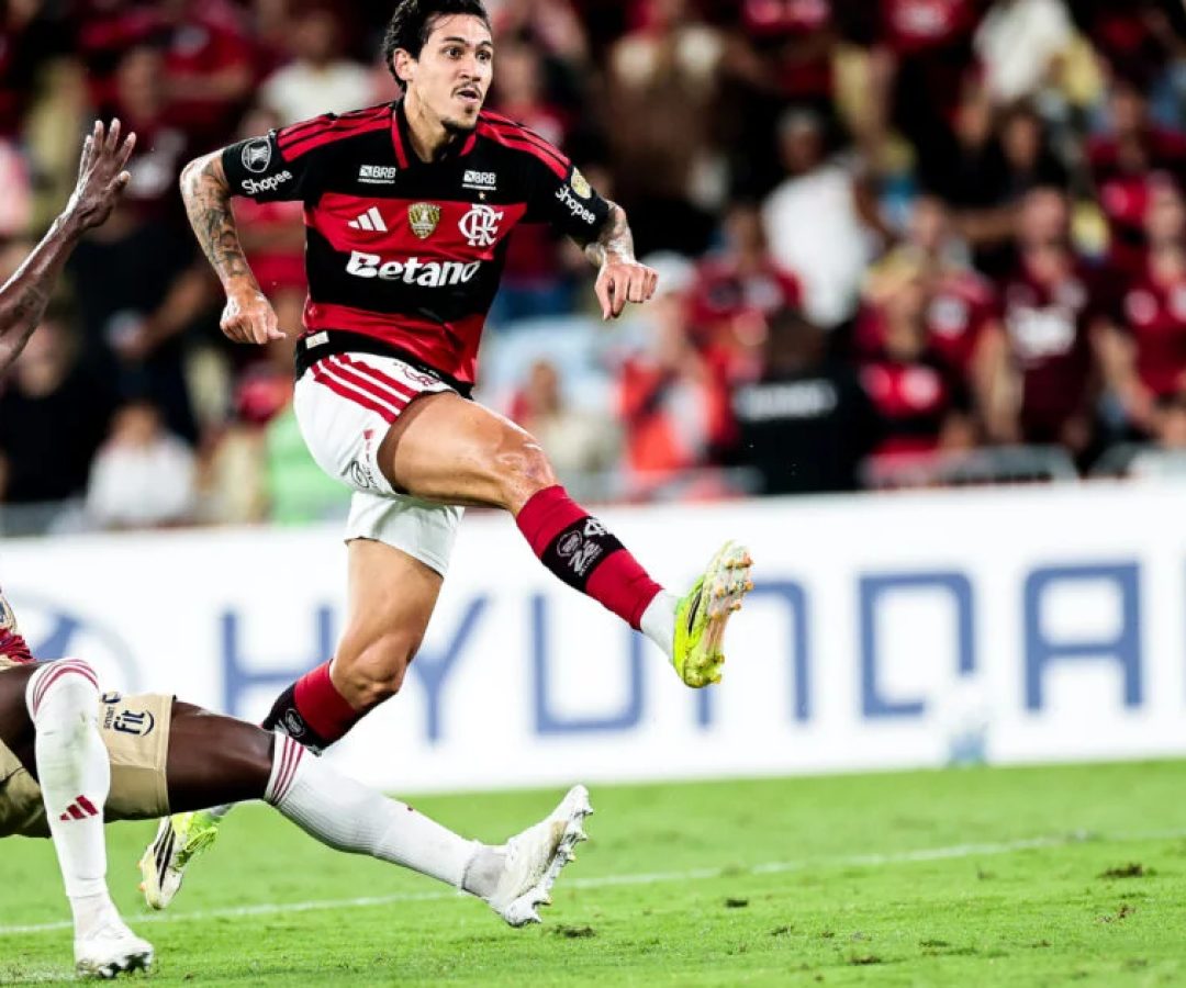 Flamengo passa fácil pelo Independiente Medellín e segue 100% na Libertadores