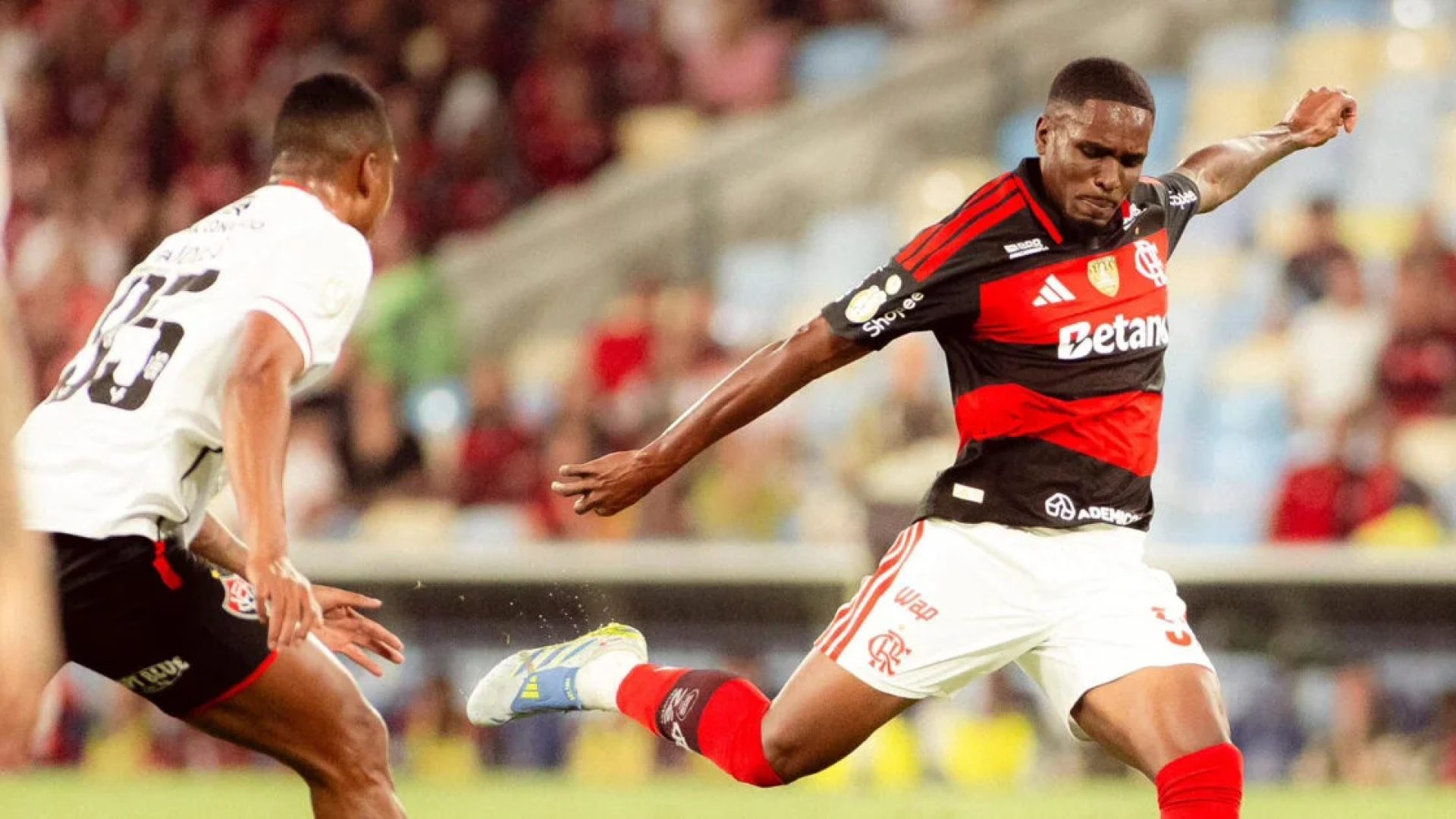 Flamengo abre vantagem mínima diante do Vitória na Copa do Brasil