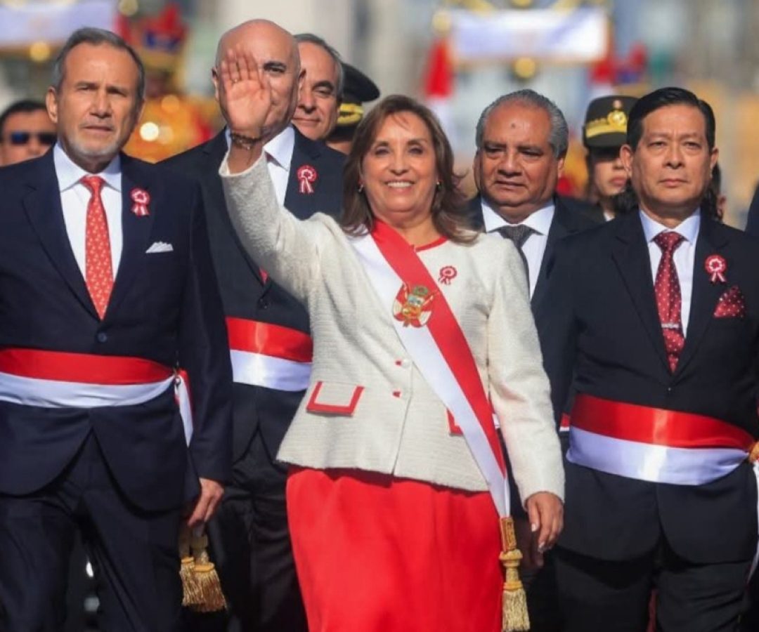 Congresso do Peru remove Dina Boluarte da presidencia "incapacidade moral permanente"