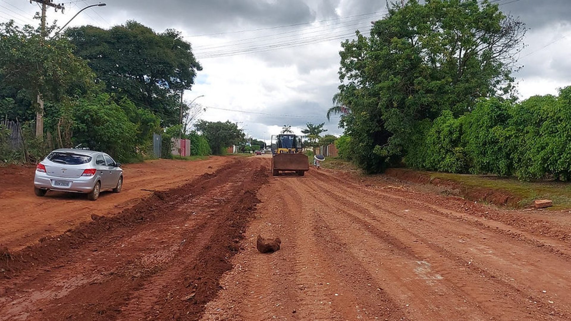 GDF recupera 2 km da Estrada Sucupira no Riacho Fundo II