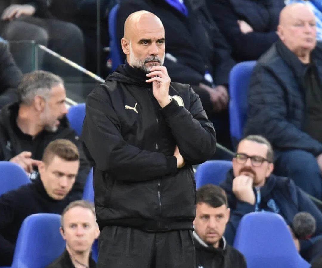 Premier League: Pep Guardiola admite título nas mãos do Arsenal