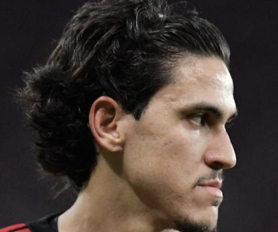 Pedro, o camisa 9 que Ancelotti insiste em ignorar