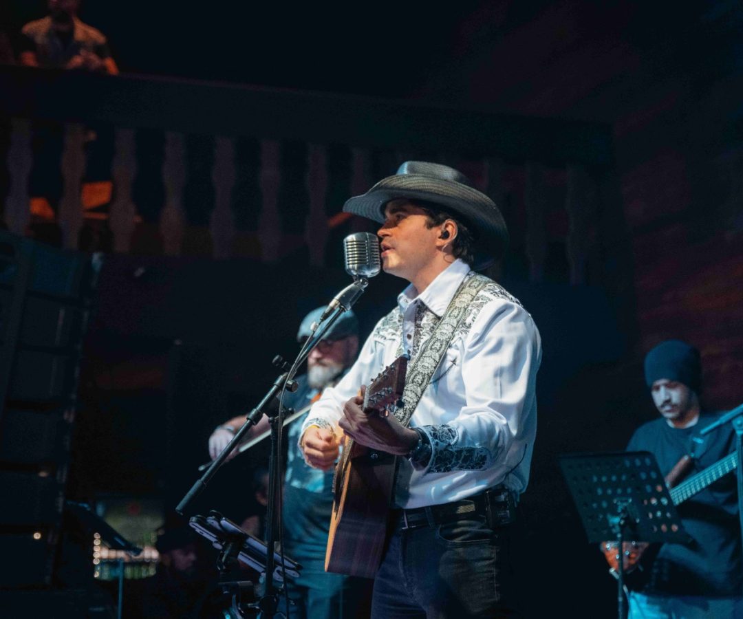 Gigio Teixeira resgata clássicos do country em projeto gravado em Nashville