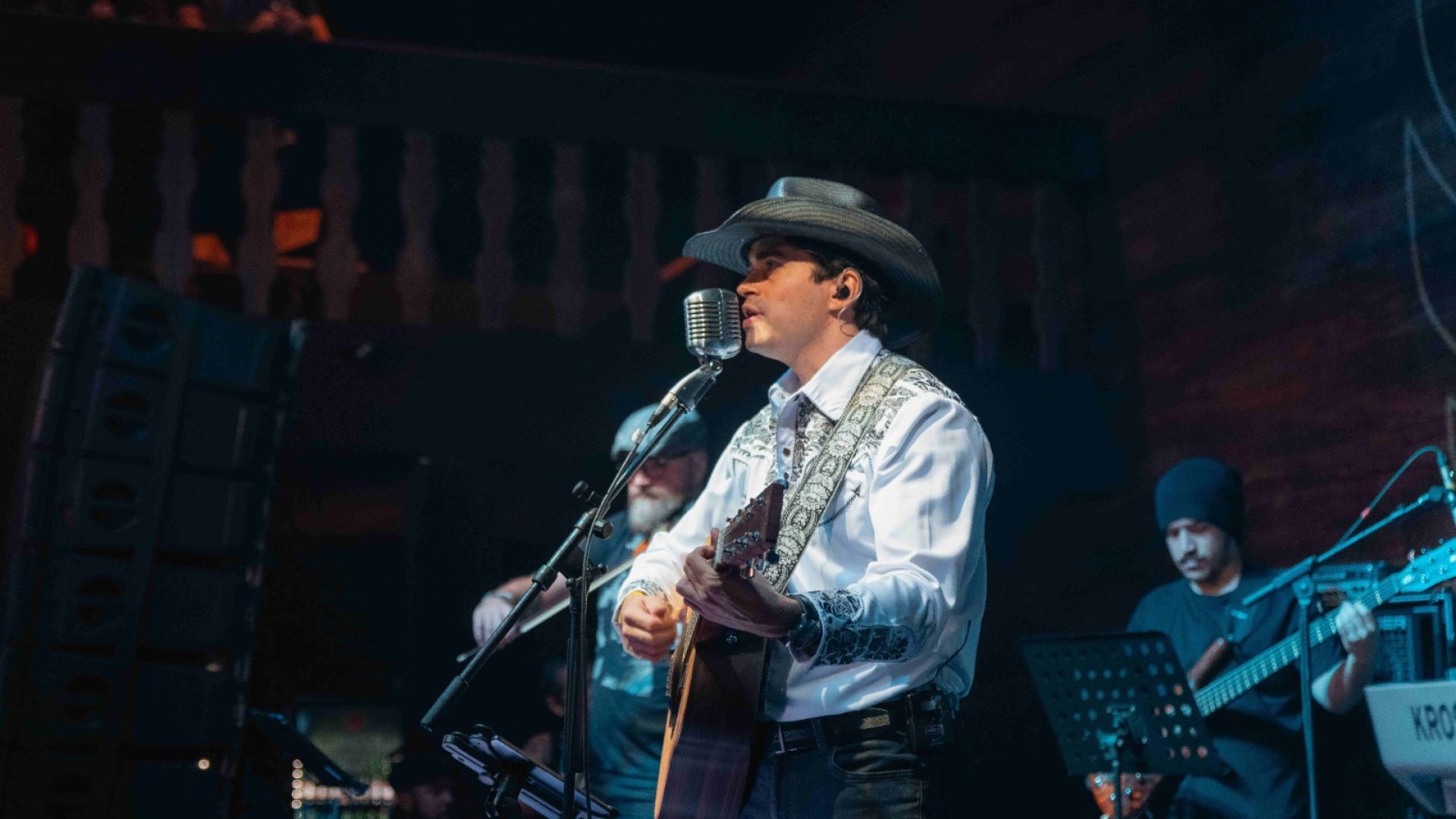 Gigio Teixeira resgata clássicos do country em projeto gravado em Nashville