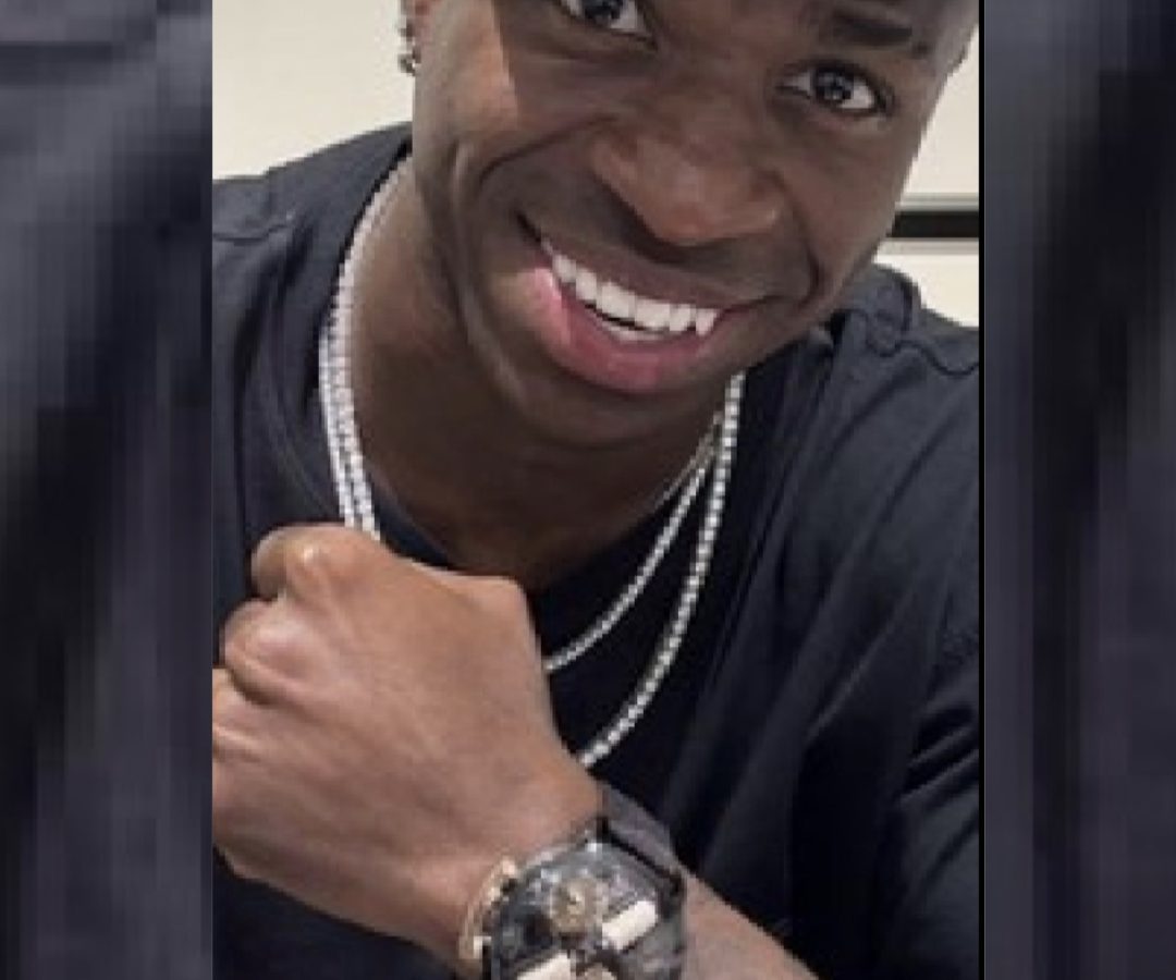 A hora do milhão: Vini Jr. ostenta o que o homem que já foi o mais rico do mundo despreza