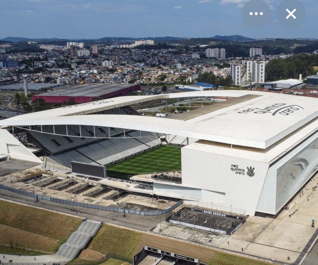 Arena do Corinthians pode virar Arena Caixa, e as negociações já chegaram ao topo