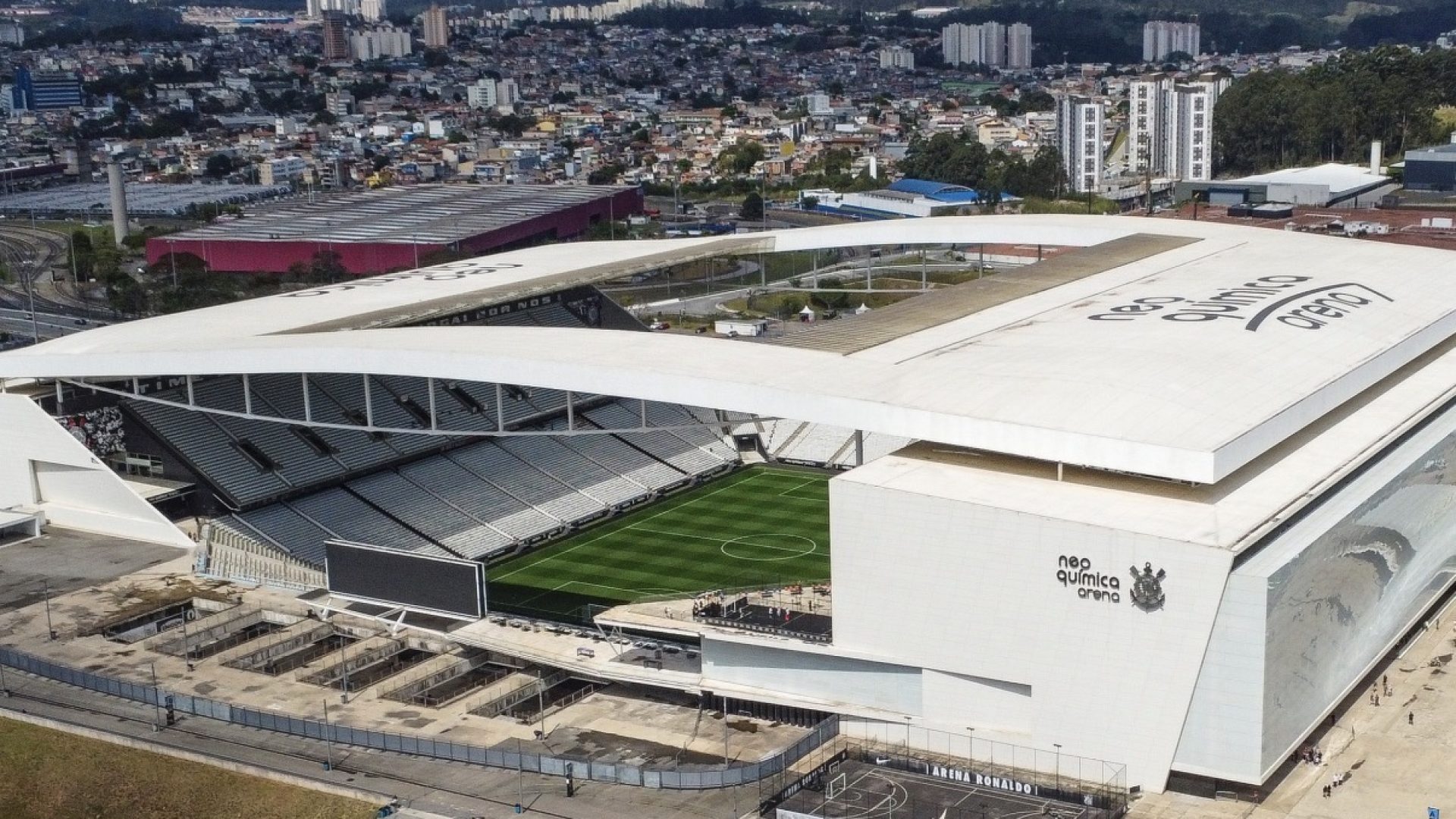 Arena do Corinthians pode virar Arena Caixa, e as negociações já chegaram ao topo