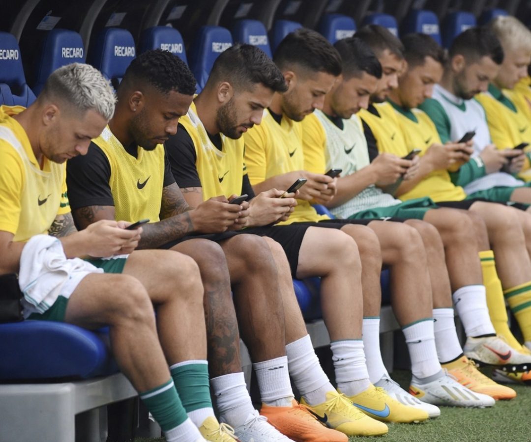 WhatsApp no banco de reservas? STJD dá “ok, mas disfarça”