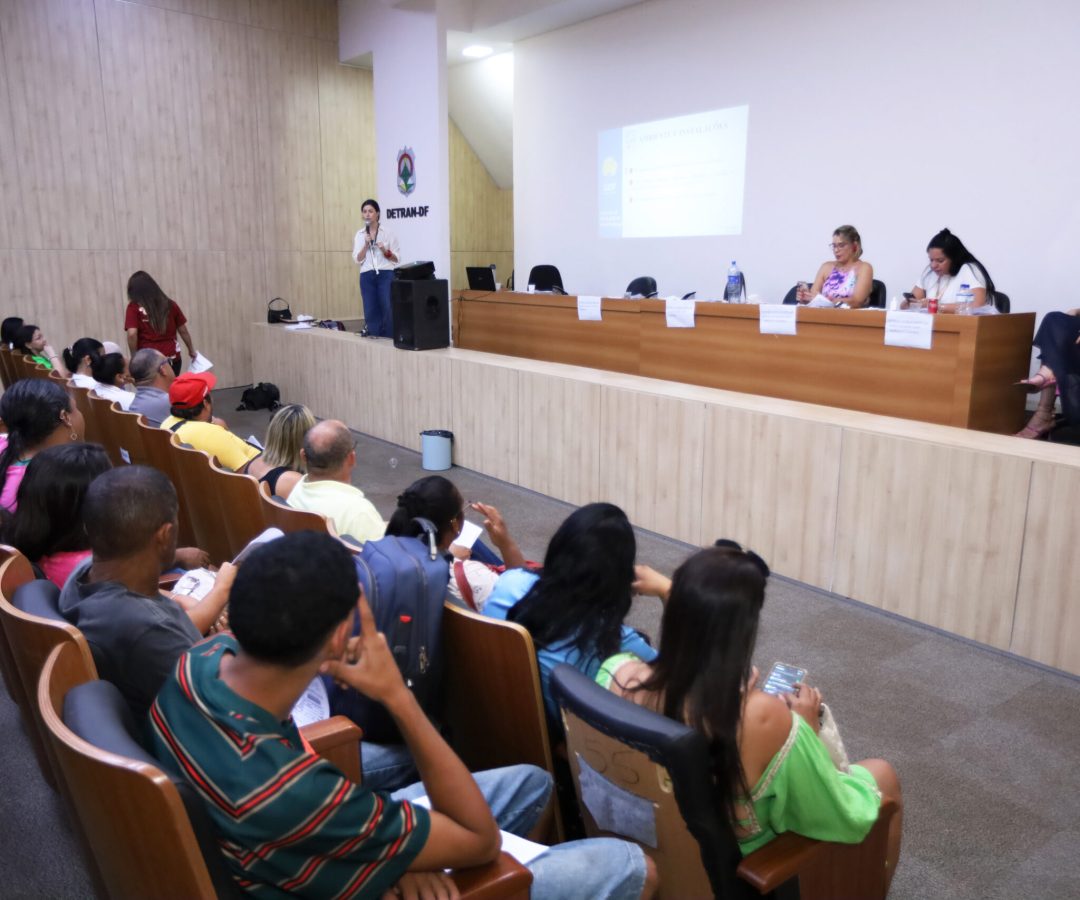 Vigilância Sanitária capacita ambulantes para fiscalizações no Carnaval