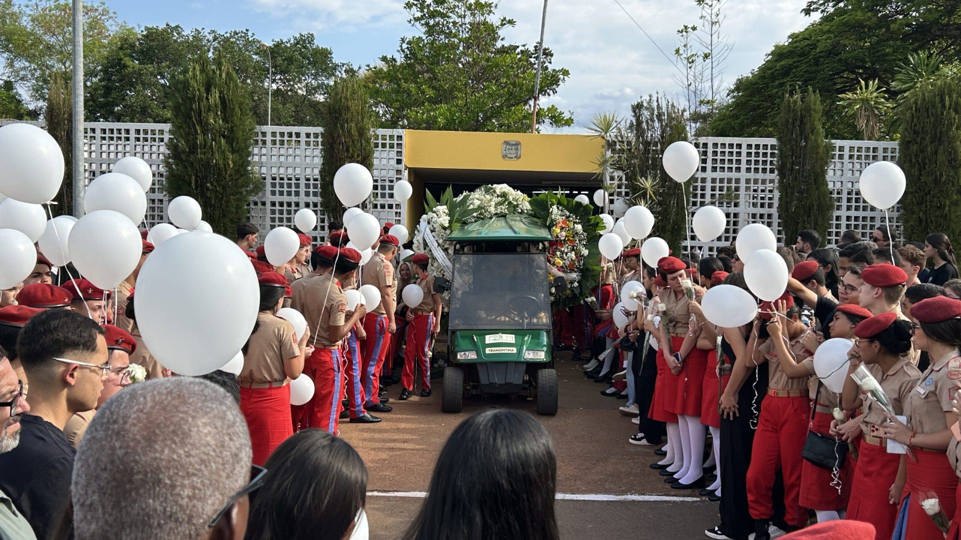 Brasília se despede de Isaac: adolescente morto ao tentar recuperar celular na Asa Sul