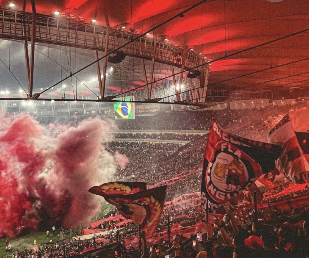 A reação da torcida do Flamengo após a coluna analisar a renovação de Filipe Luiz 