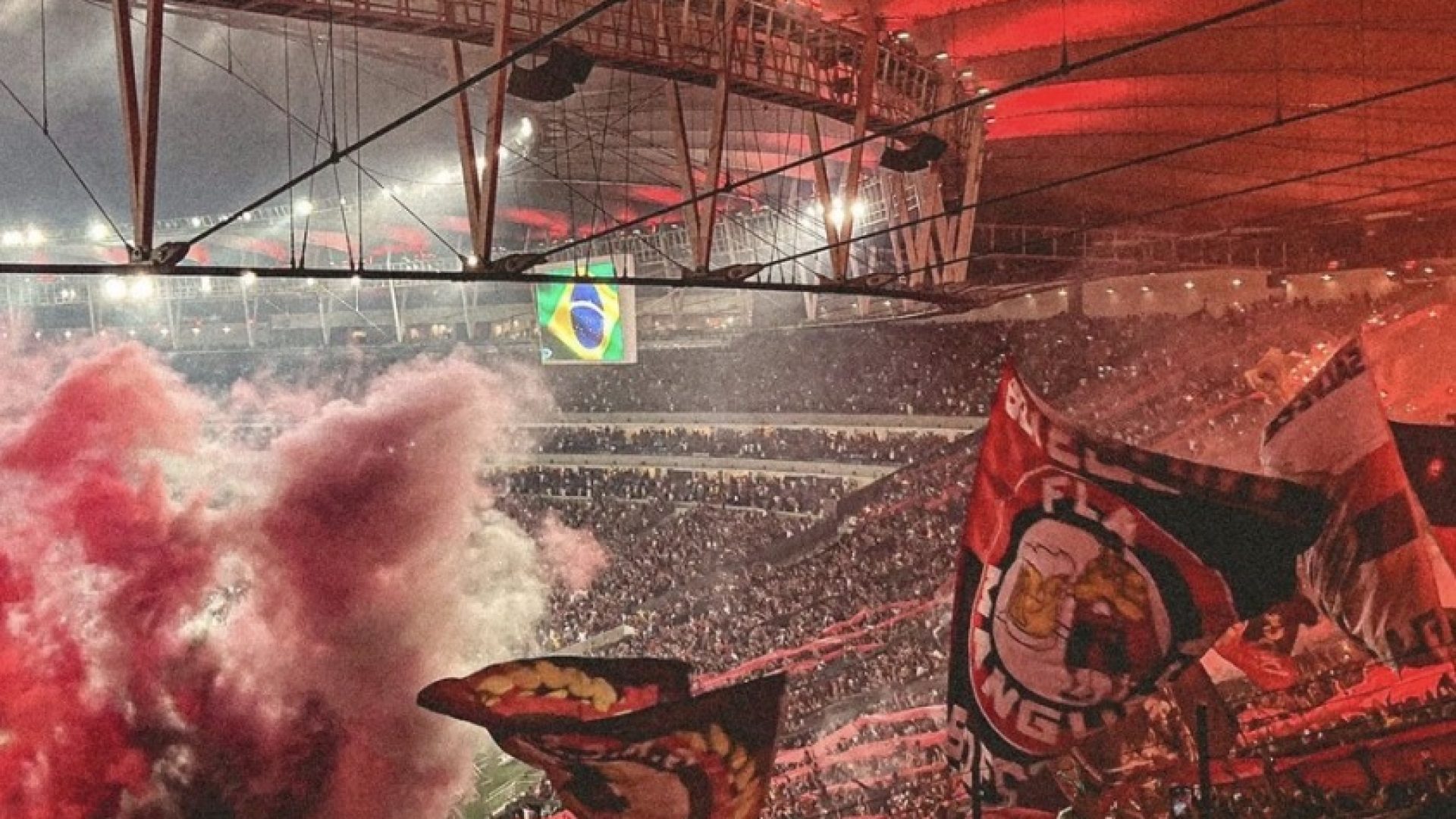 A reação da torcida do Flamengo após a coluna analisar a renovação de Filipe Luiz 