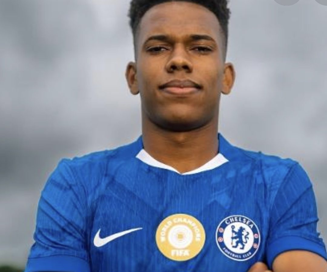 Estevão pode ter sido o estopim da queda do técnico do Chelsea