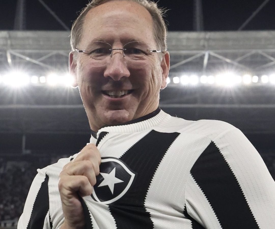 Torcedor do Botafogo enfim descobre que discurso não paga dividas 