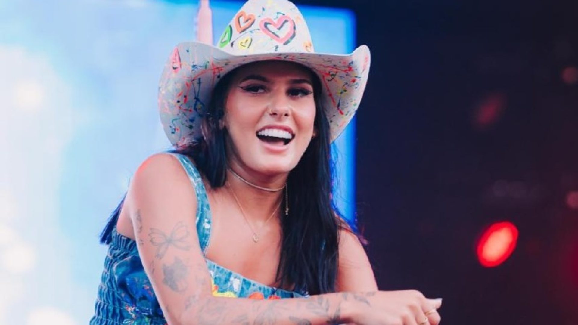 Ana Castela recebe Grammy Latino dois anos após premiação