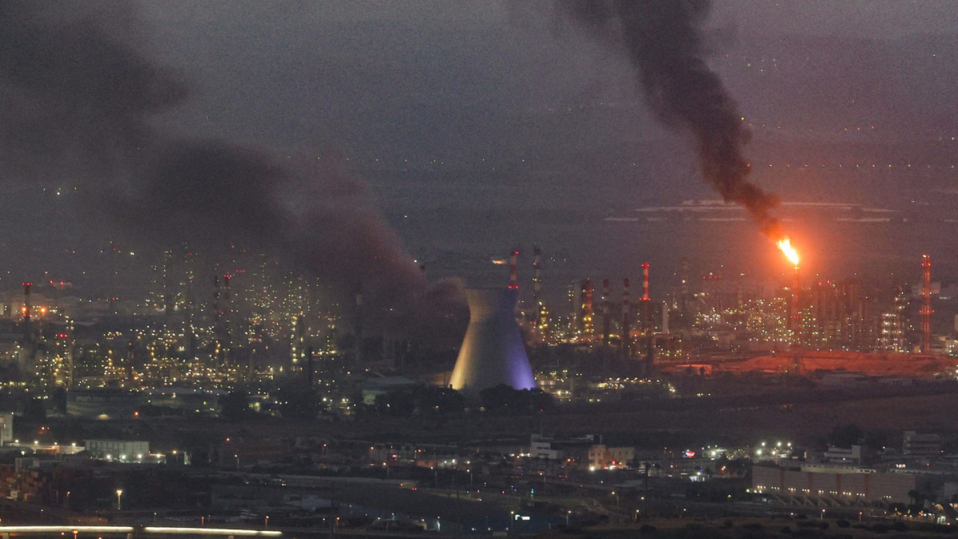 Israel-ataca-fabricas-petroquimicas-no-Ira.jpg