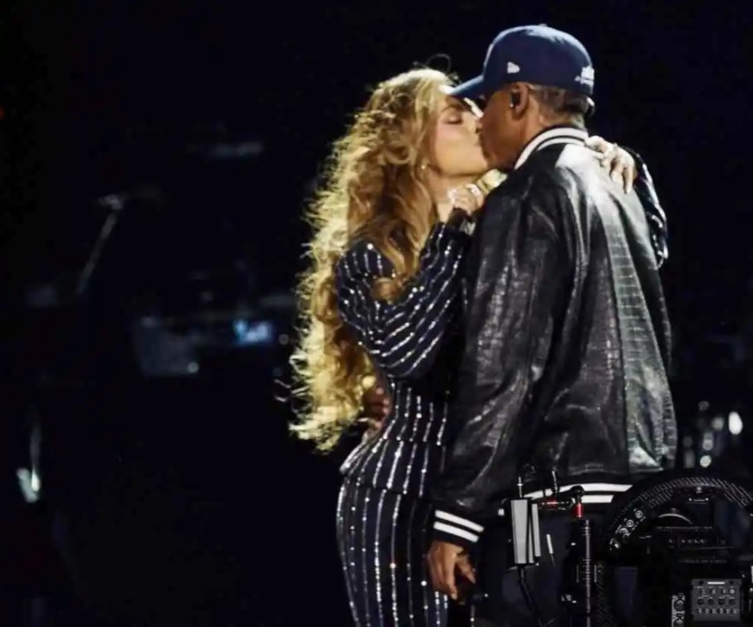 Beyoncé e Blue Ivy cantam em show que celebra os 30 anos de carreira de Jay-Z