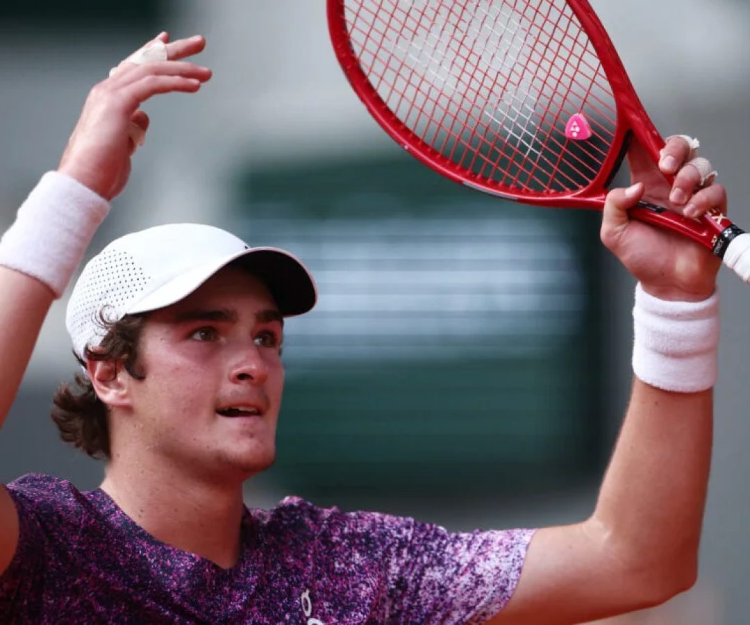 João Fonseca elimina Djokovic em Roland Garros com vitória épica de virada em 5 sets