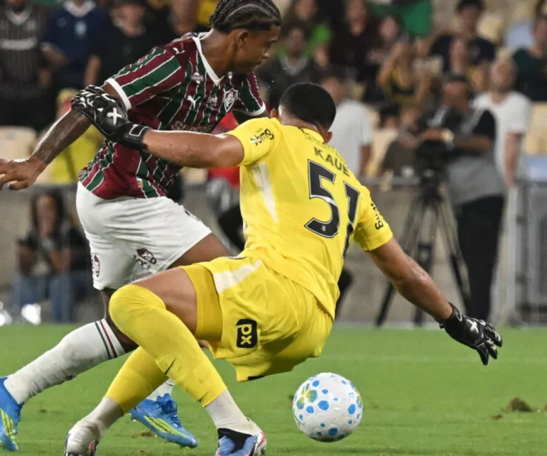 Corinthians amarga 8ª partida sem vitória e perde para o Fluminense