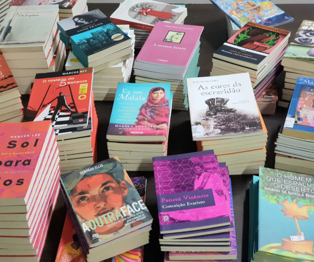 DF entrega 7.311 livros a prisões para remição pela leitura