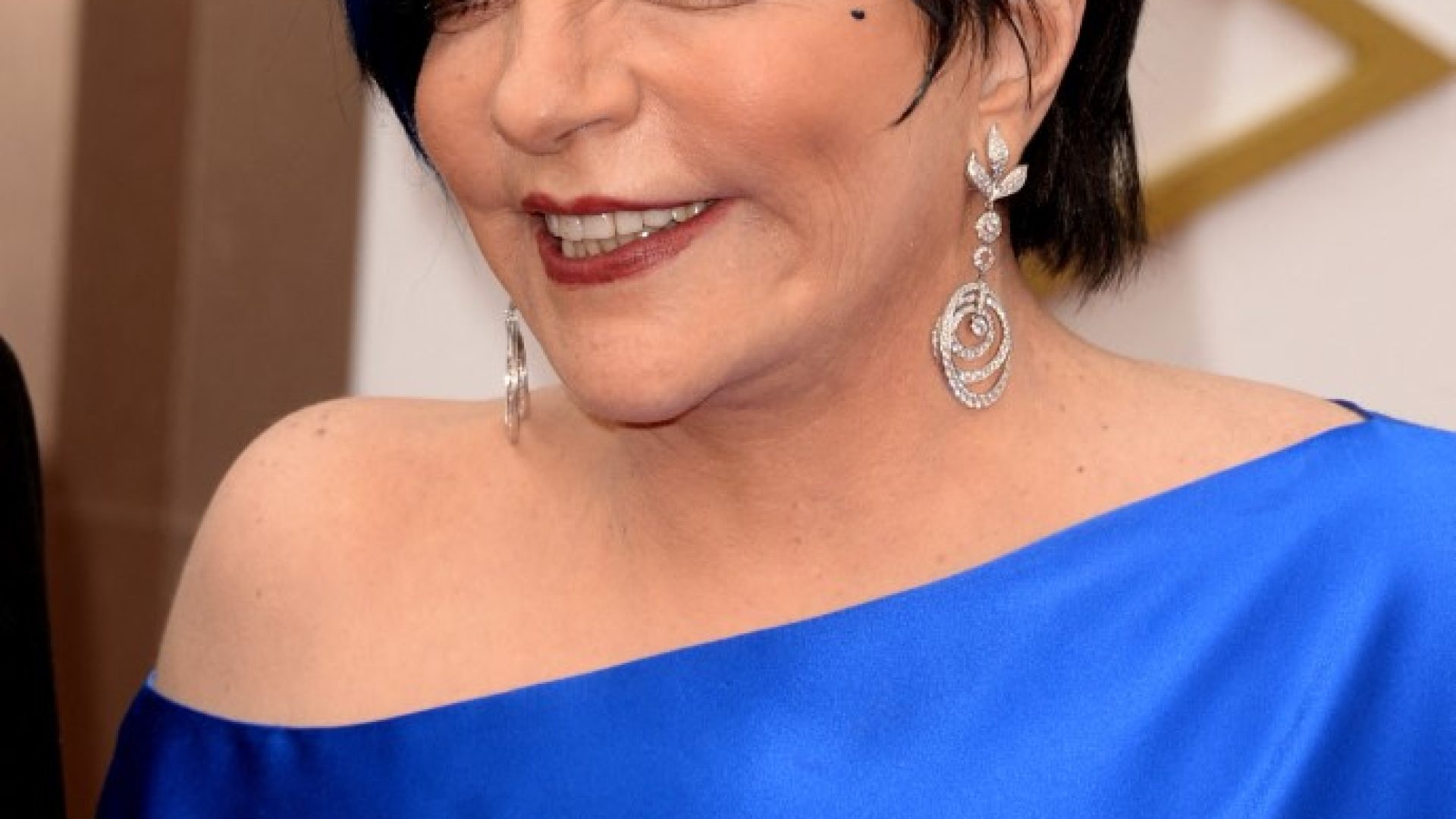 Liza Minnelli lança primeira música em 13 anos com instrumental feito por IA