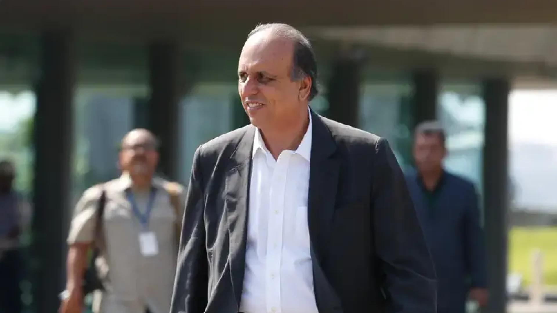 Justiça condena Cabral e Pezão por corrupção e impõe multa bilionária