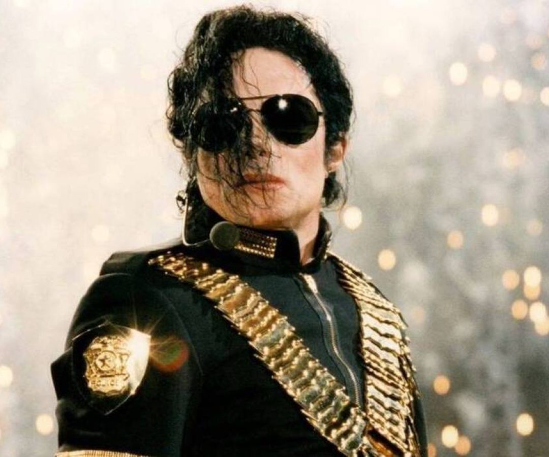 “Thriller”, de Michael Jackson, volta ao topo mundial 40 anos após lançamento