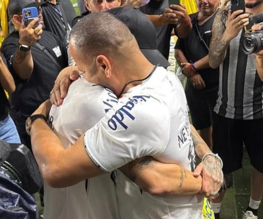 Pai de Neymar compra marca de Pelé em negócio milionário, diz site