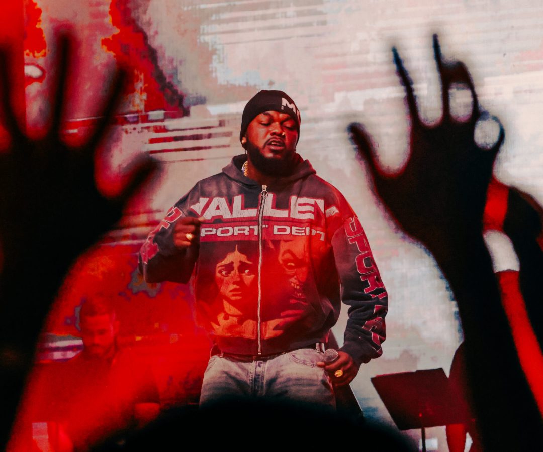 Sesc + Rap reúne Djonga, Duquesa e nomes de diferentes gerações do hip-hop em Ceilândia