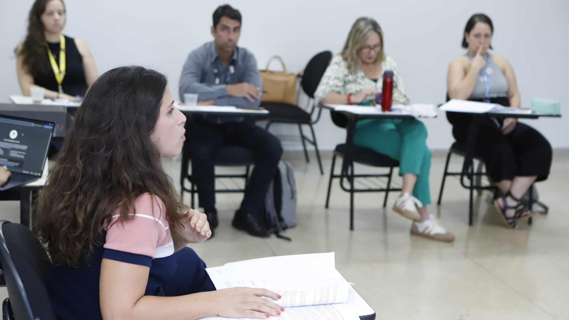 População em situação de rua: GDF discute consolidação de política distrital