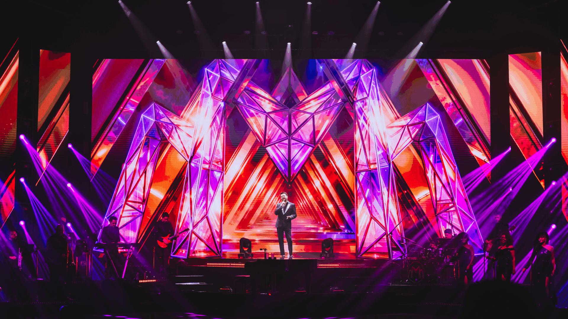 Maurício Manieri leva “Classics – Tour Inesquecível” a Brasília neste sábado