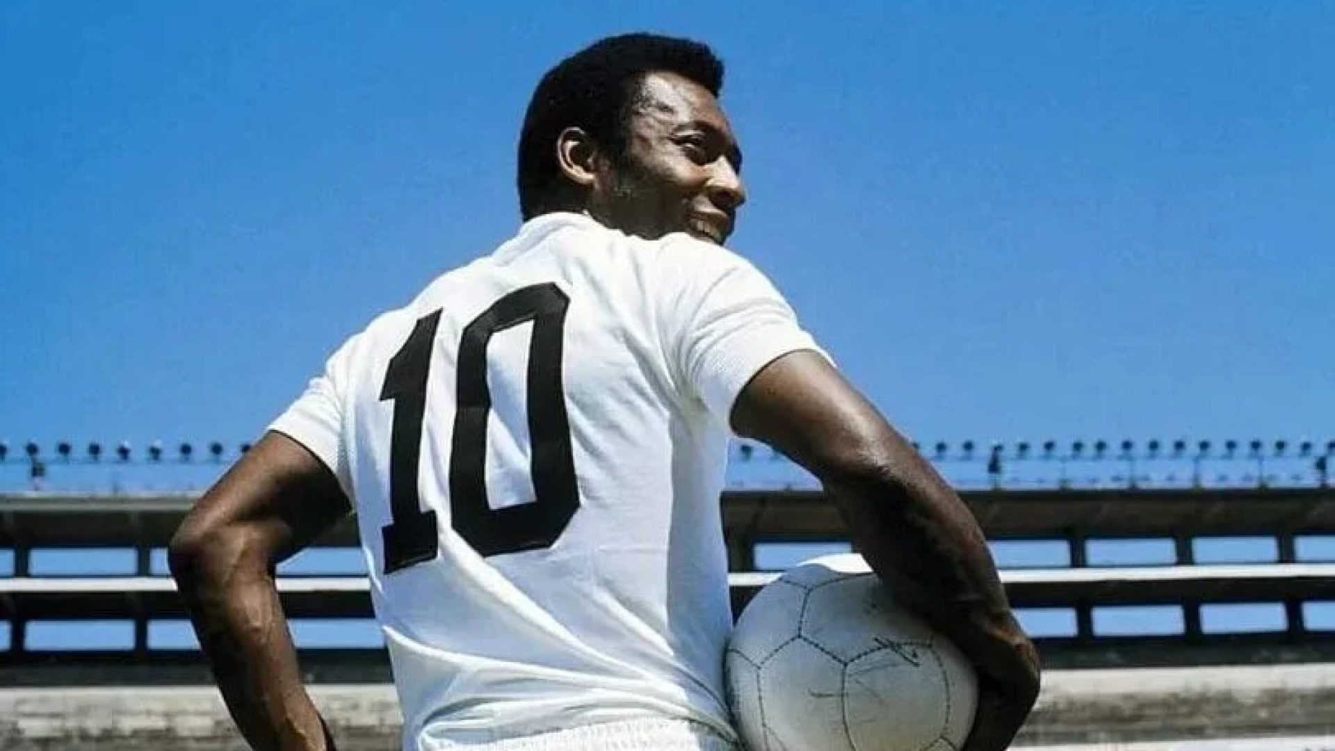 Neymar Pai anuncia compra da marca Pelé