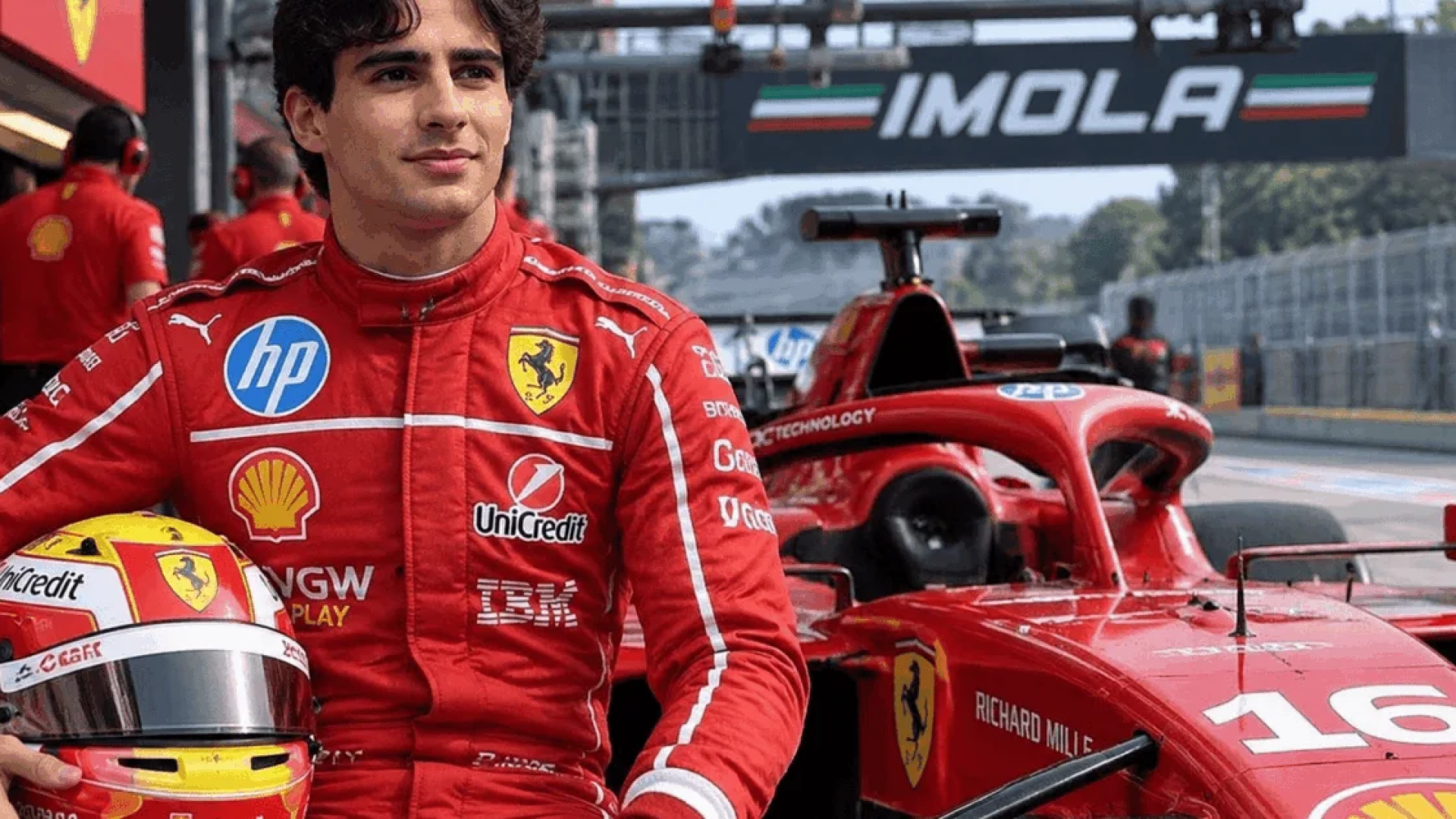 Piloto brasileiro Rafael Câmara realiza teste com Ferrari na Itália