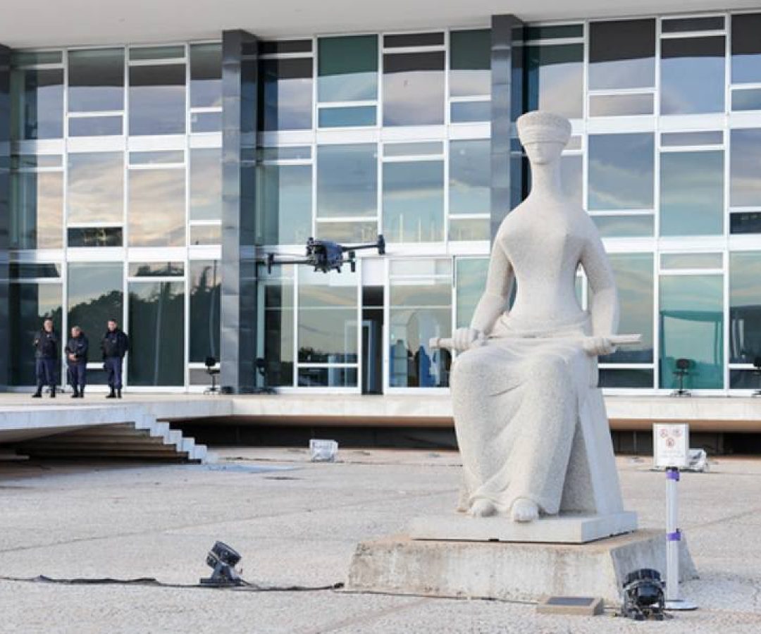 Seis ministros anteciparam aposentadoria do STF além de Barroso