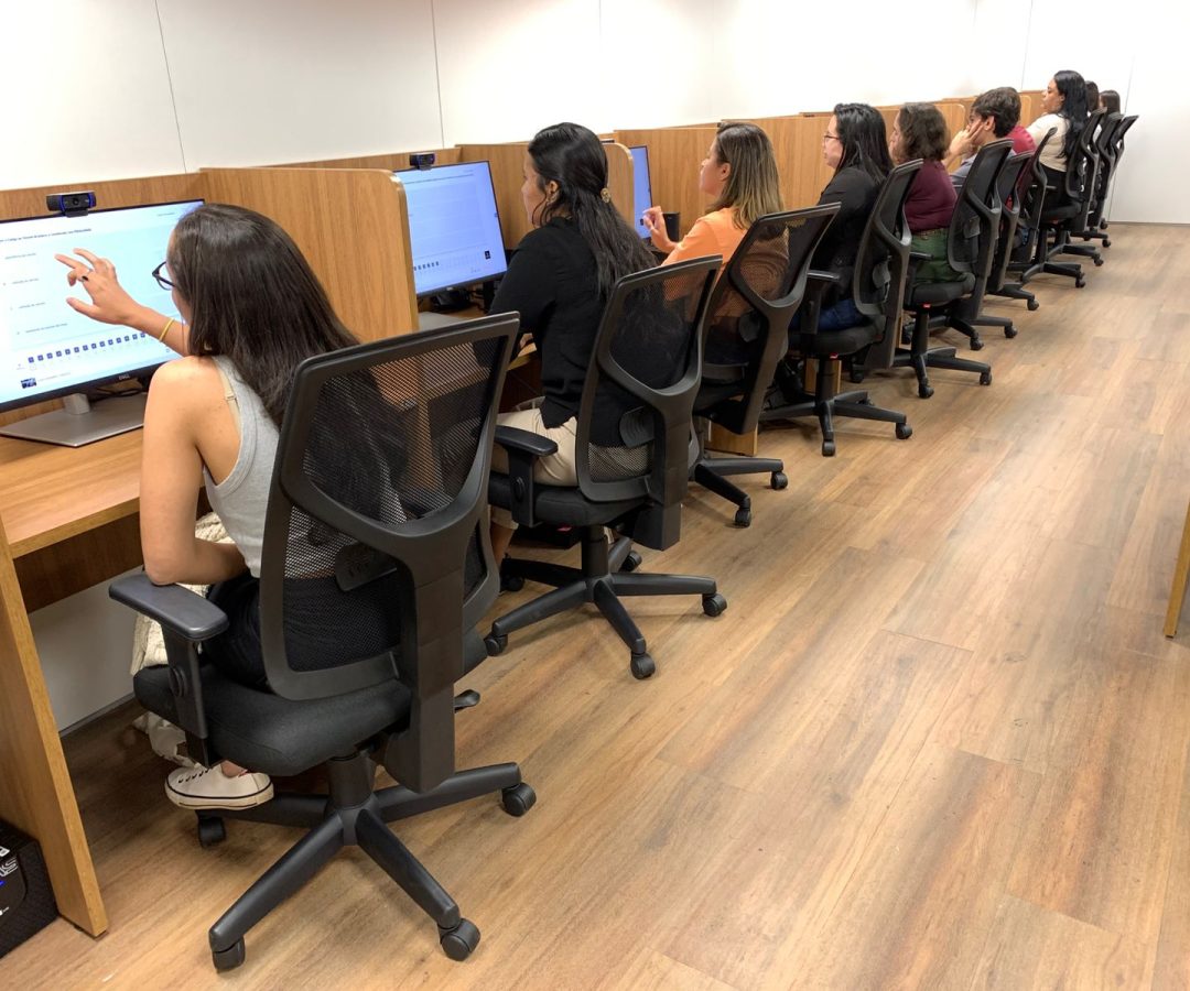 Detran-DF aplica mais de 3 mil exames teóricos para nova CNH