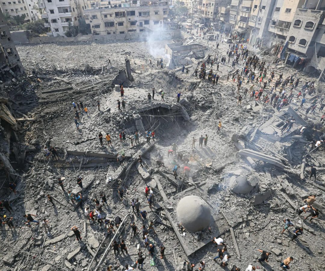 Radis-265_Reportagem-de-capa_Palestina_Um-ano-sob-bombardeio_1.jpg