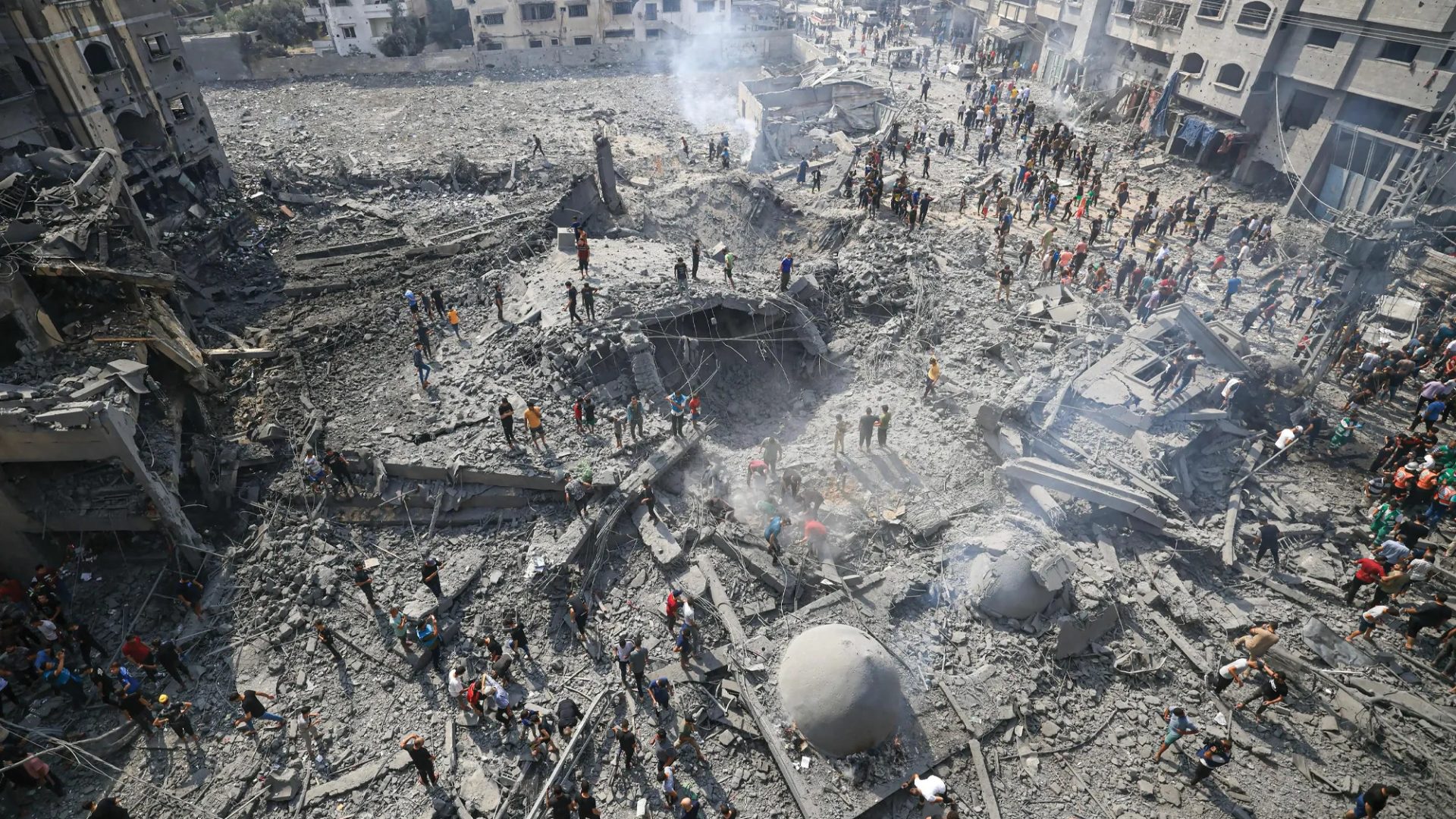 Radis-265_Reportagem-de-capa_Palestina_Um-ano-sob-bombardeio_1.jpg