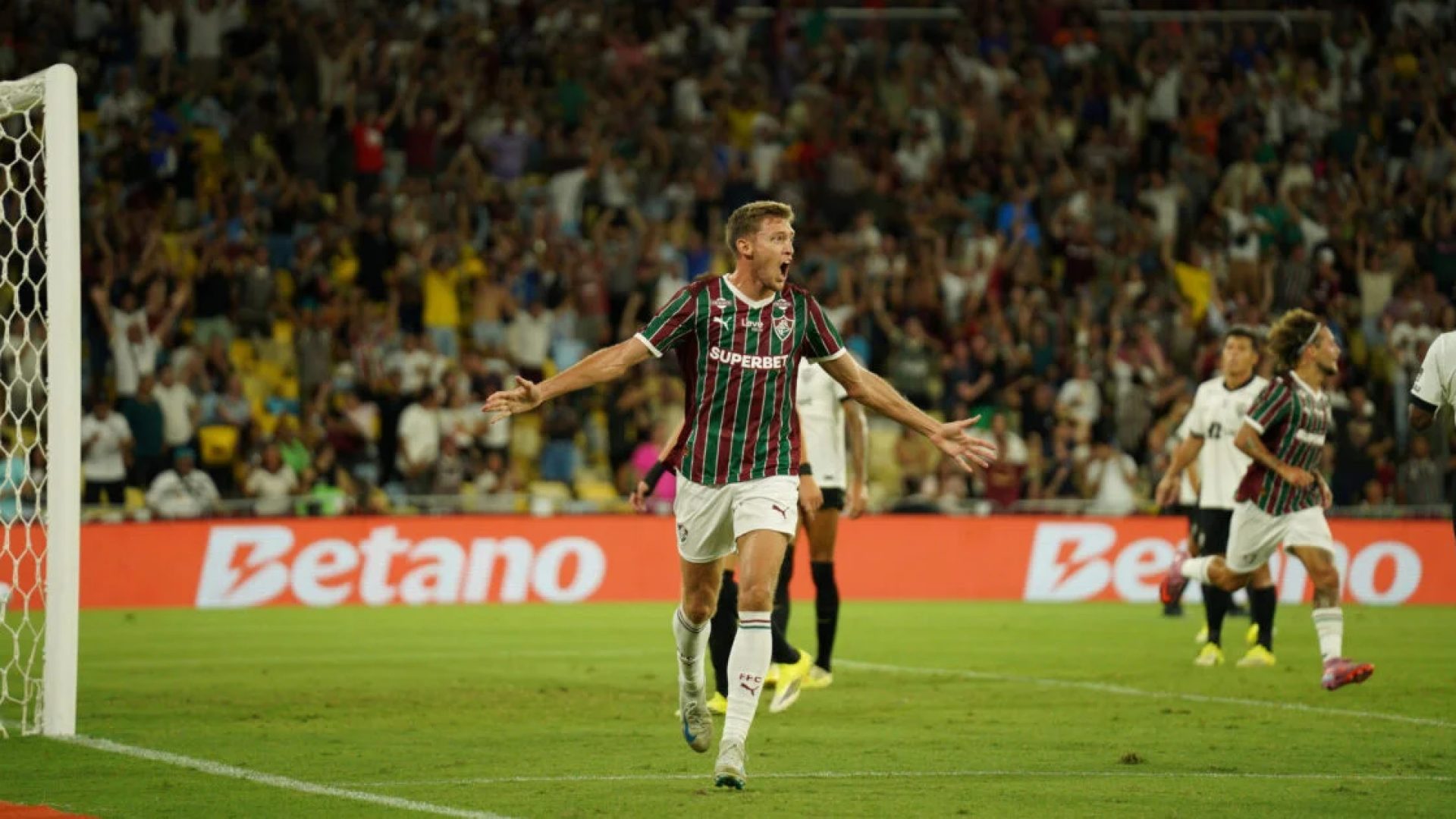 Fluminense se reabilita em cima Atlético-MG e briga pelo topo do Brasileirão