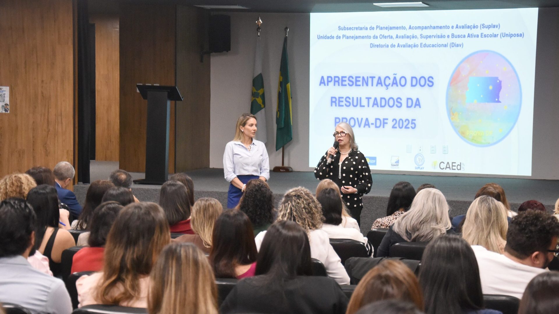 SEEDF analisa resultados da ProvaDF 2025 em reunião técnica