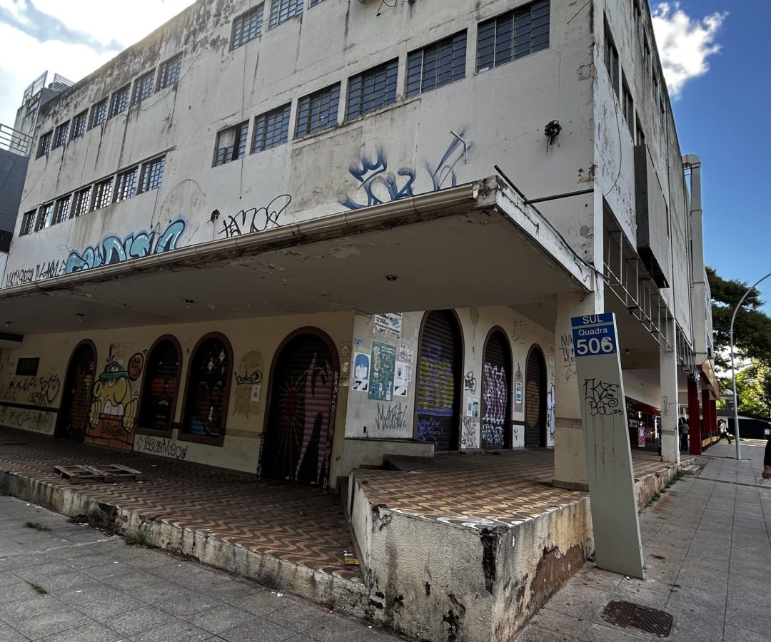 Abandono em áreas centrais do DF expõe moradores a riscos e reforça sensação de insegurança