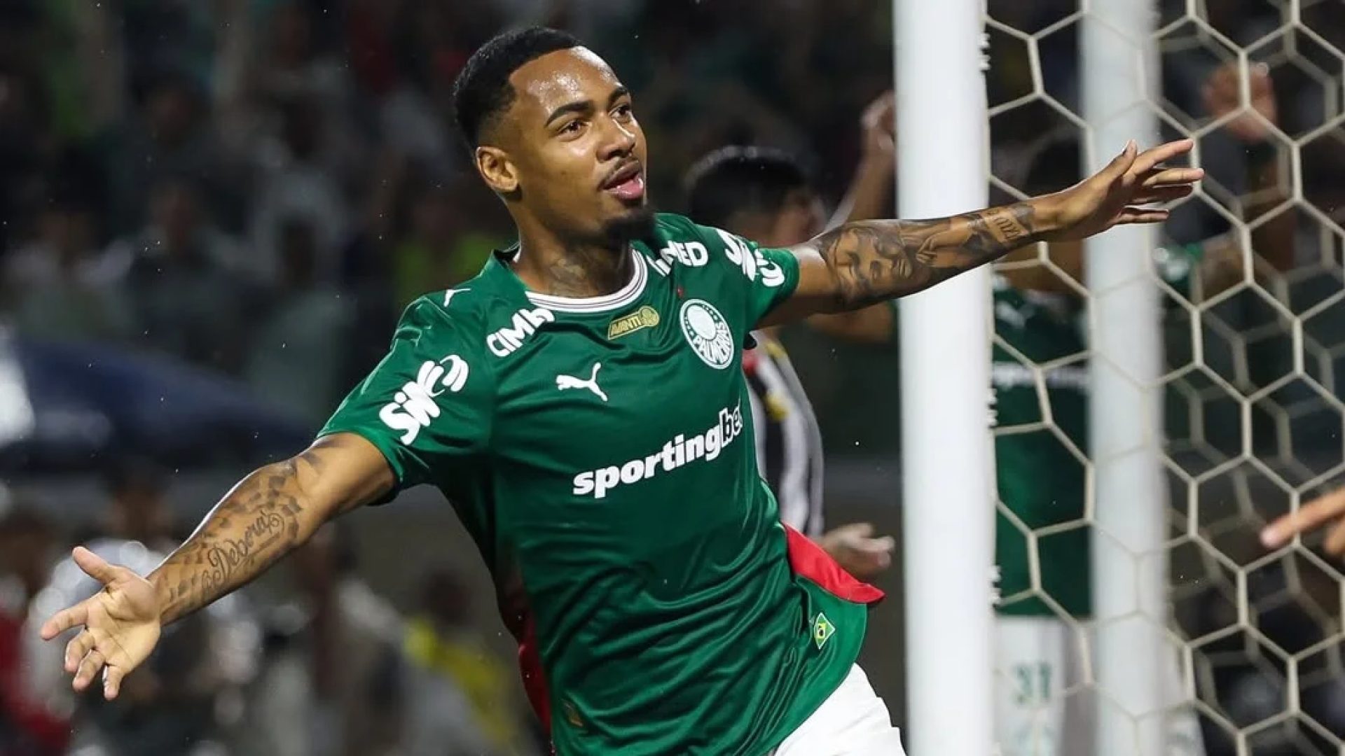 Allan marca, e Palmeiras derrota o Santos em clássico com destaque para goleiros